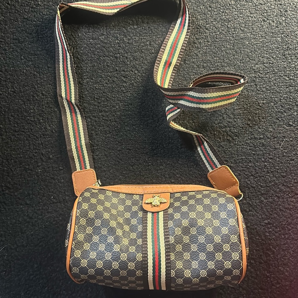 Tiny Purse/Crossbady